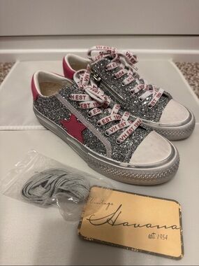 Vintage Havana girls size 3 Glitter Low-Top Sneakers in Silver and Pink
